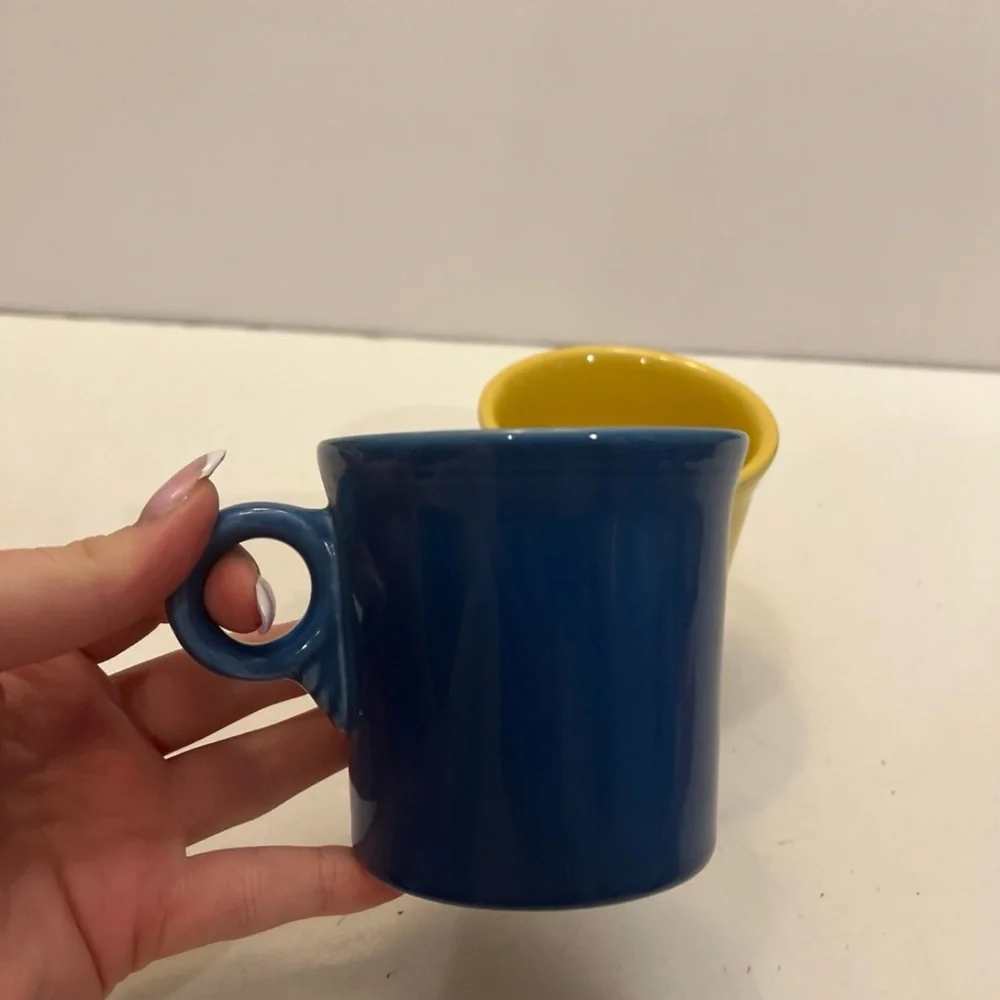 LOT 2 VINTAGE FIESTA O RING MUGS YELLOW AND BLUE FIESTAWARE